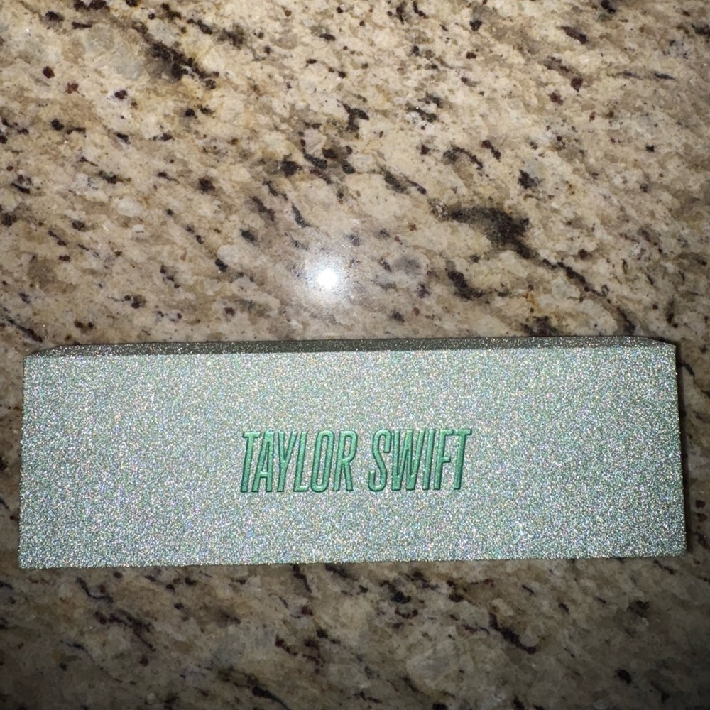 New Taylor Swift The Life Of A Showgirl Lock Necklace Holiday Opalite - Sealed